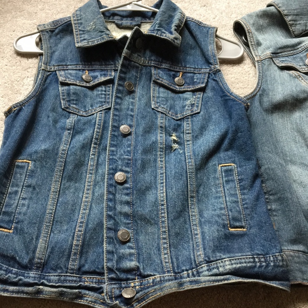 💙NWOT💙Denim sleeveless jacket
